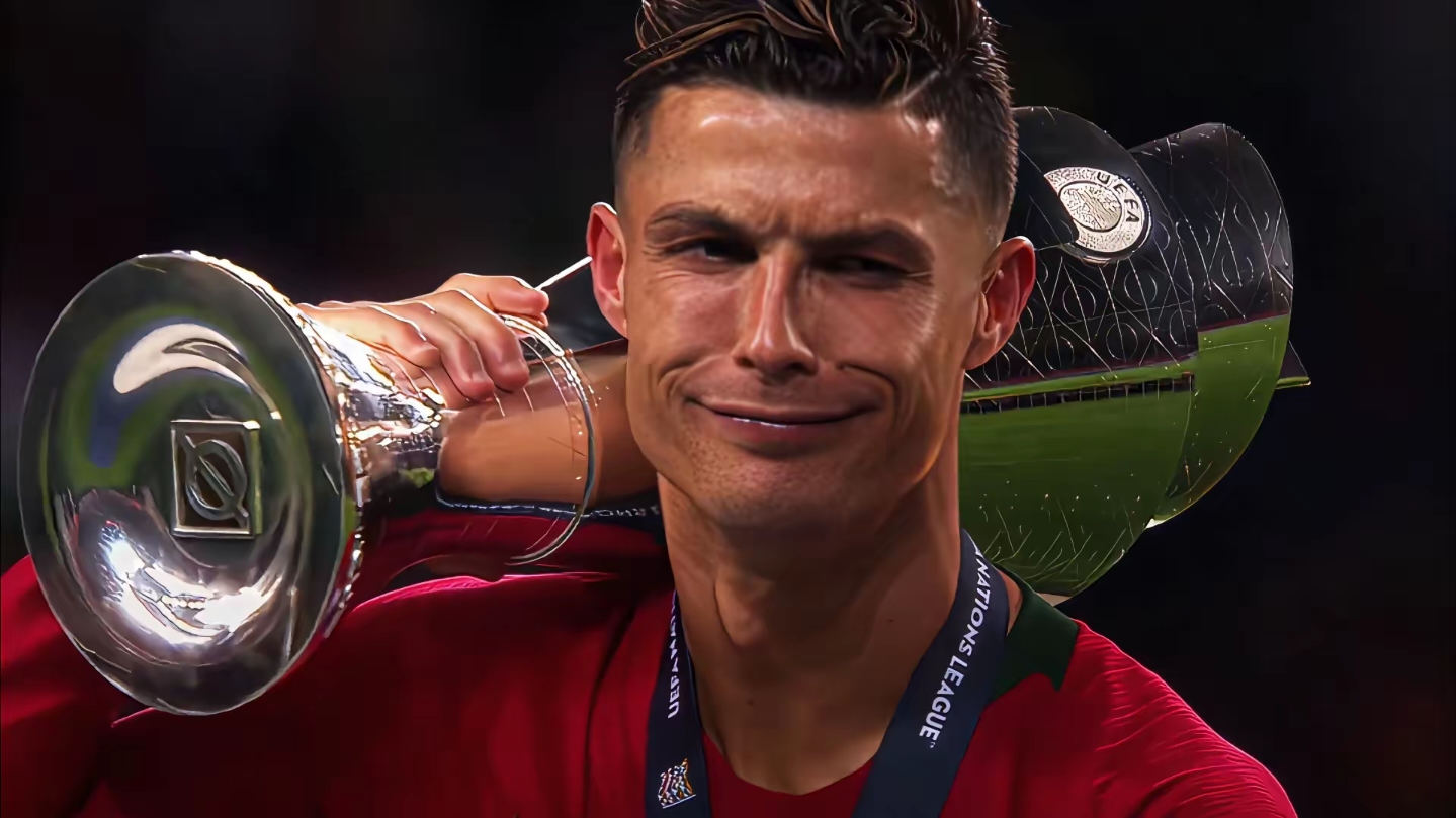 战术板：41岁的CR7，本届世界杯该首发还是替补？